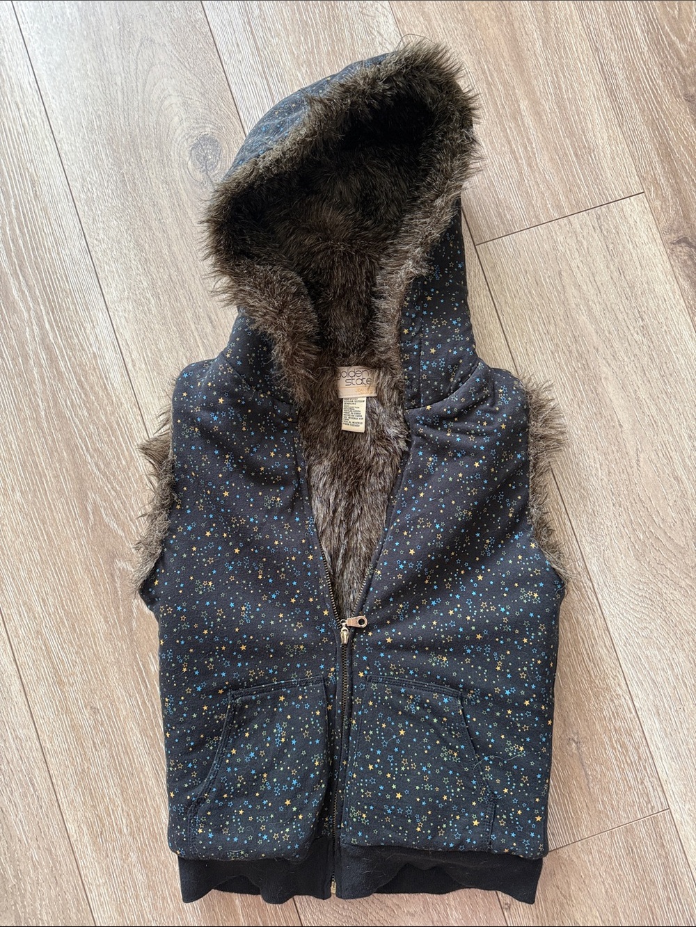 Vintage Faux-Fur Lined Hooded Vest - Black Star Print